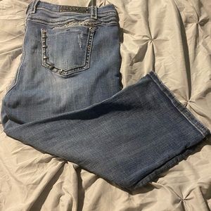 LA Idol embellished distressed capris